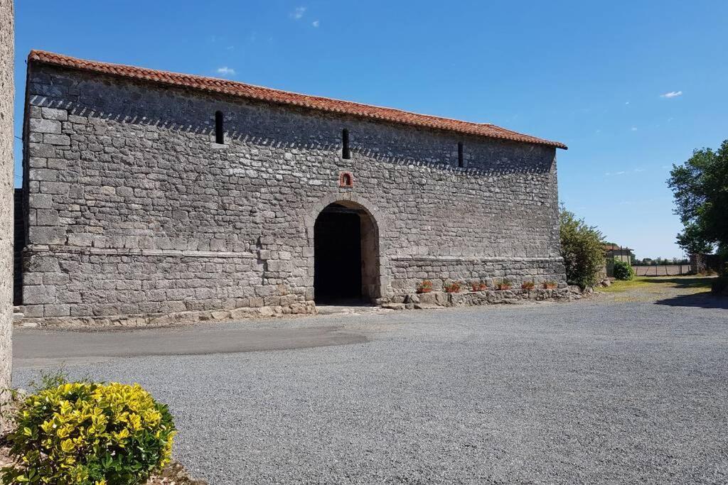La Commanderie Grand 10kms  Puy Dufou Hébergement de vacances *