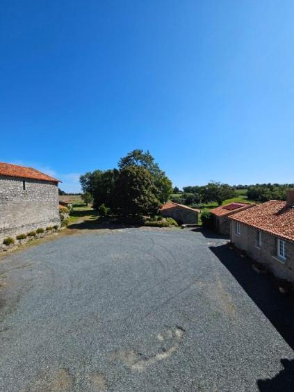 La Commanderie Grand 10kms  Puy Dufou Hébergement de vacances